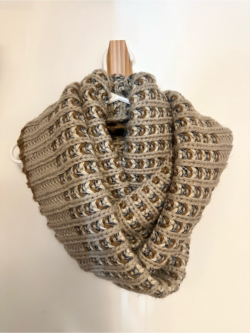 Roots Chunky Knit Infinity Scarf - Brown